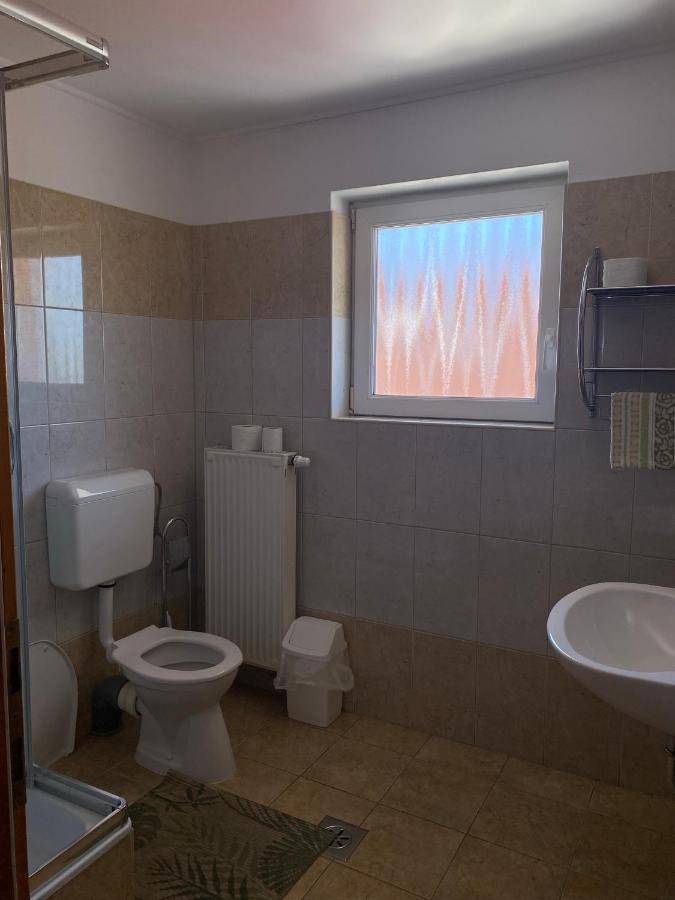Abigel Apartmanhaz Balatonfured Exterior photo