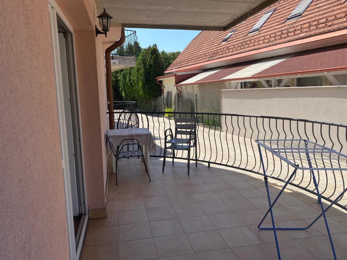 Abigel Apartmanhaz Balatonfured Exterior photo