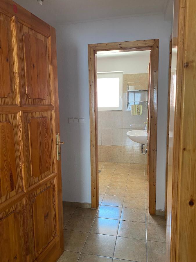 Abigel Apartmanhaz Balatonfured Exterior photo