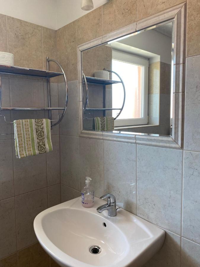 Abigel Apartmanhaz Balatonfured Exterior photo