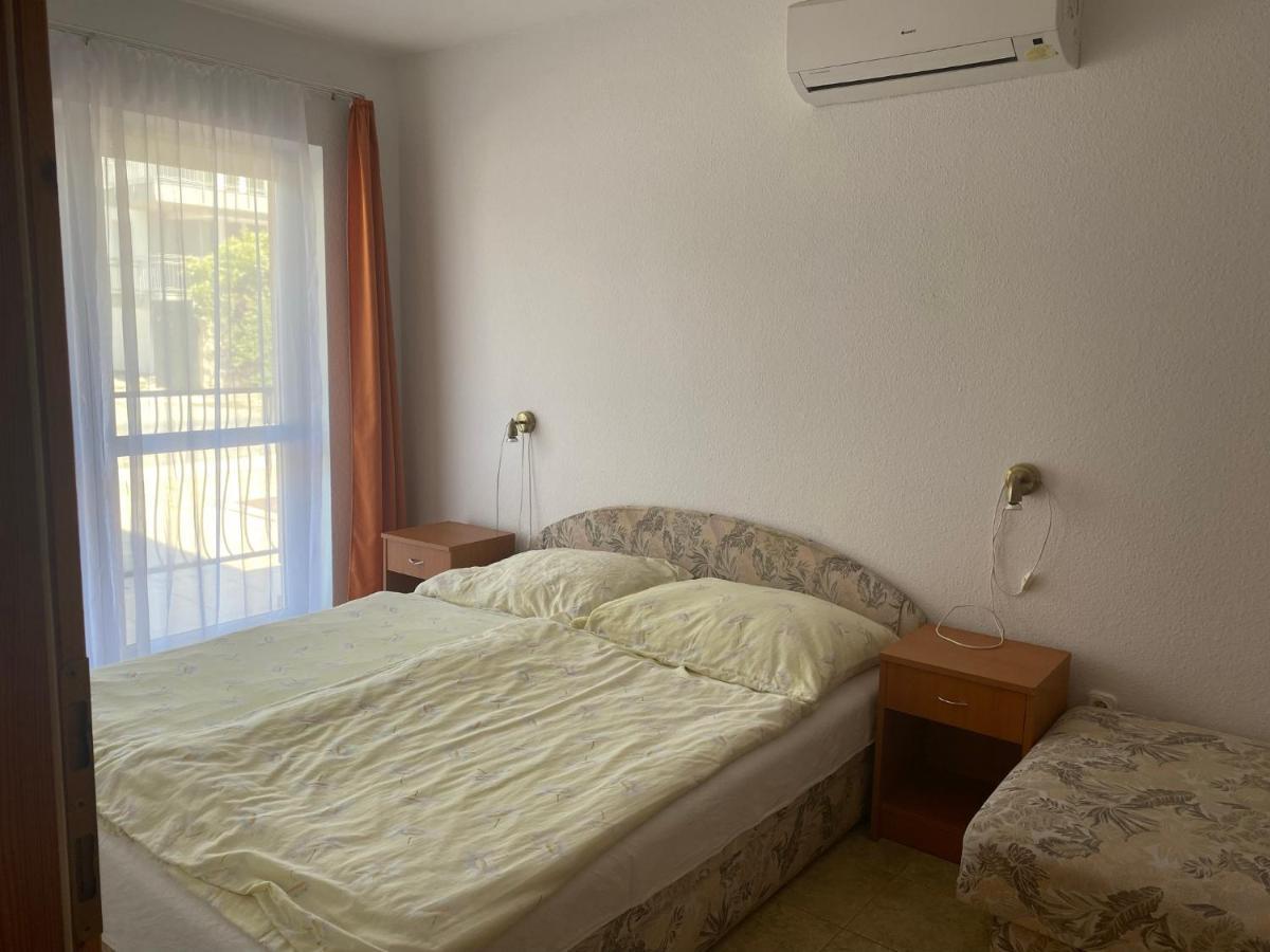 Abigel Apartmanhaz Balatonfured Exterior photo