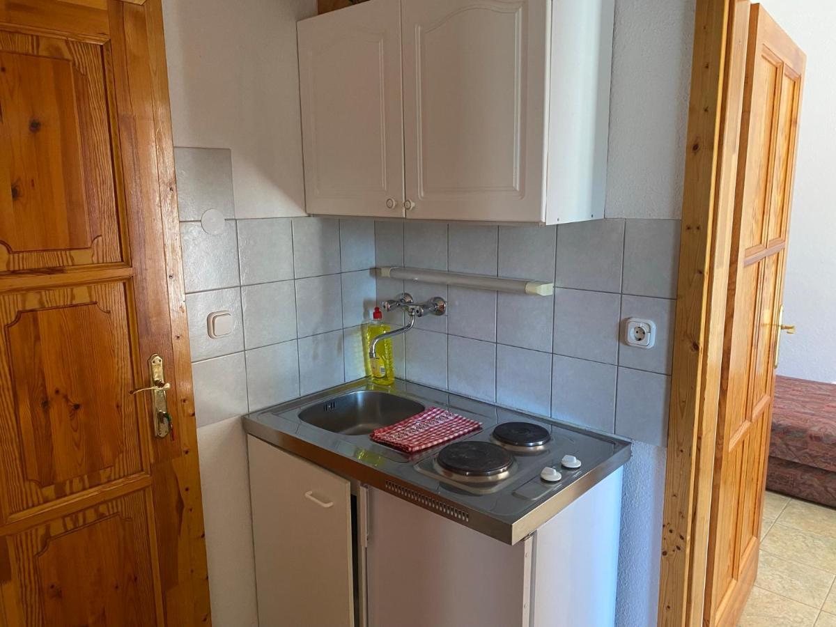Abigel Apartmanhaz Balatonfured Exterior photo
