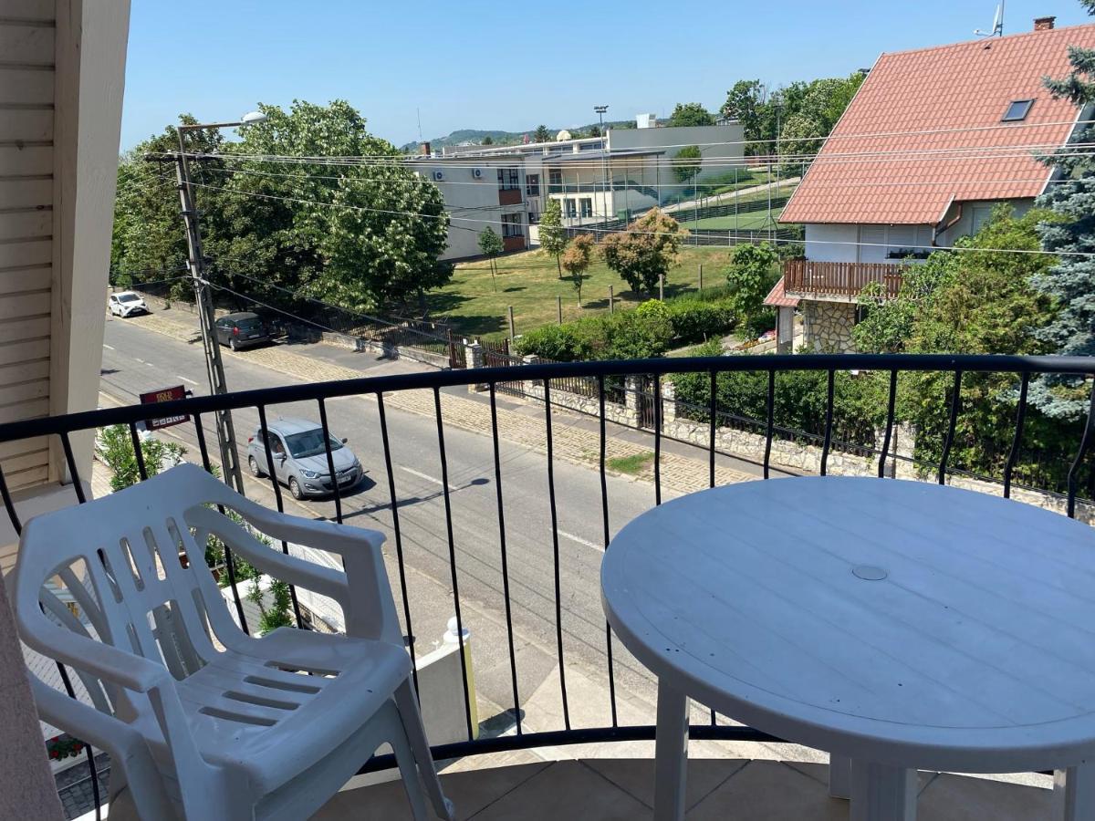 Abigel Apartmanhaz Balatonfured Exterior photo