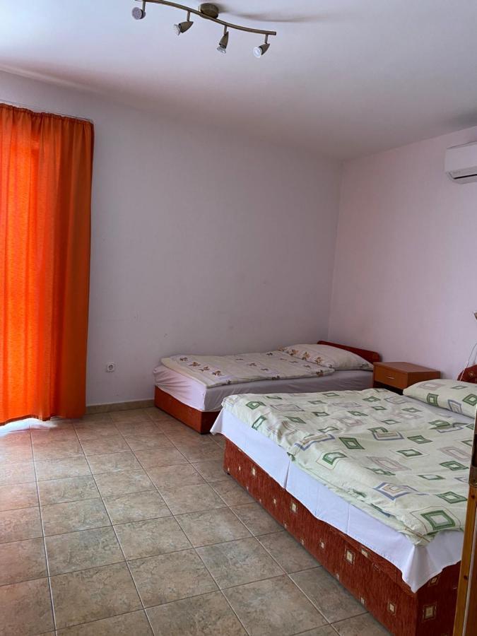 Abigel Apartmanhaz Balatonfured Exterior photo