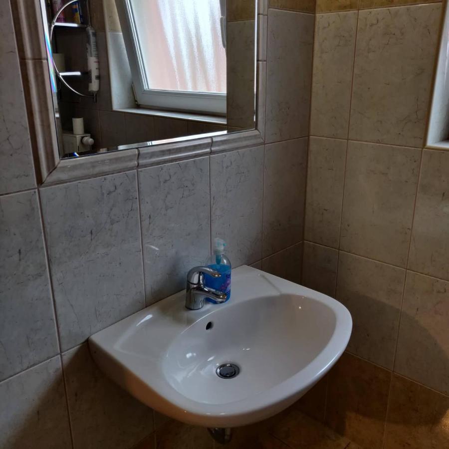 Abigel Apartmanhaz Balatonfured Exterior photo